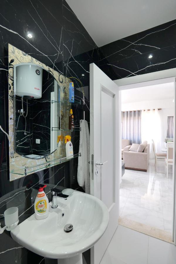 Arijons Apartments Sarandë 외부 사진